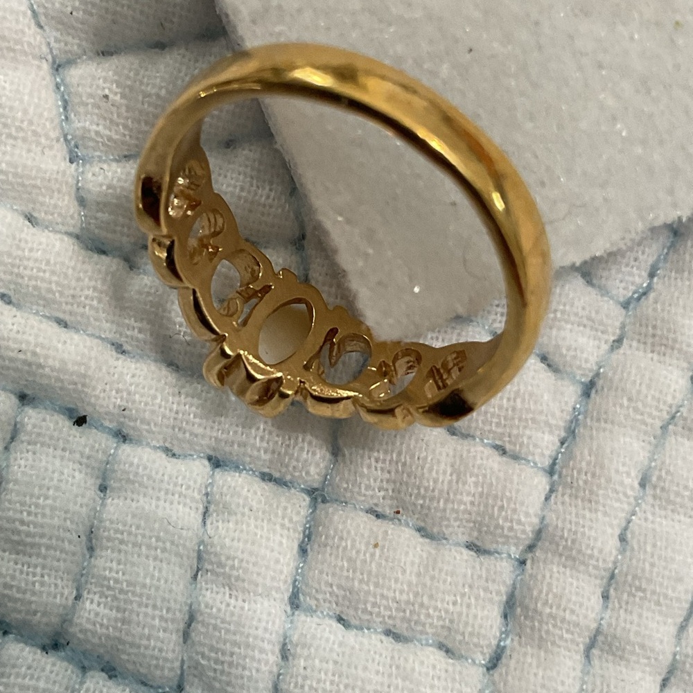 18K Elegant Gold and White Women's Ring Size 6 - Picture 3 of 8